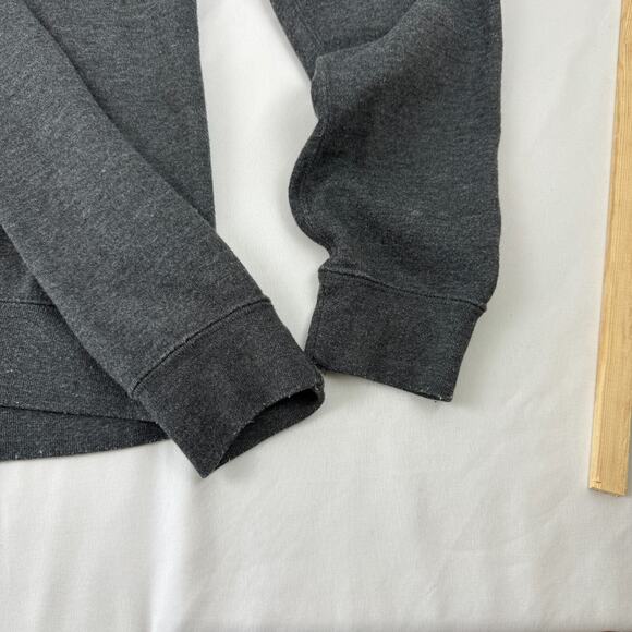 Iowa Hawkeyes Sweatshirt Gray Crew Neck Pullover Logo Big Ten Size Large 1847 - Picture 8 of 10